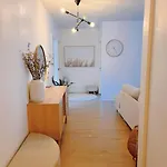 Cozy By Nunu, Maekiranta Apartman *